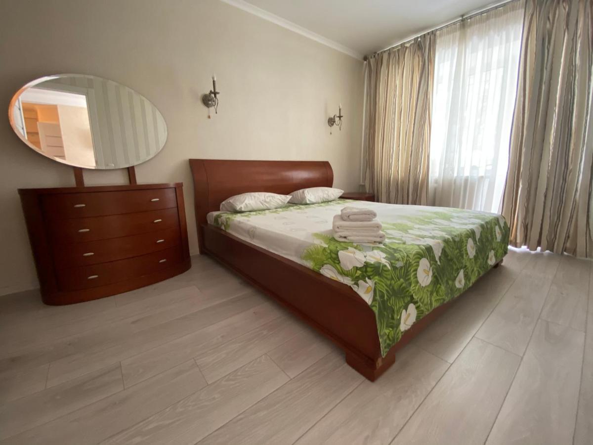 Apartment on Prospiekt Pobiedy 18 Kiew Exterior foto